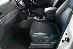 2019 Mitsubishi Pajero GLS
