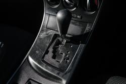 2012 Mazda 3 Neo