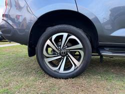 2021 Isuzu MU-X LS-T