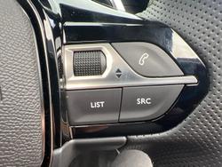 2025 Peugeot 2008 GT Hybrid