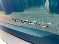 2025 Peugeot 2008 GT Hybrid