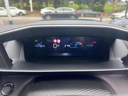 2025 Peugeot 2008 GT Hybrid