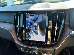 2022 Volvo XC60 B5 Inscription