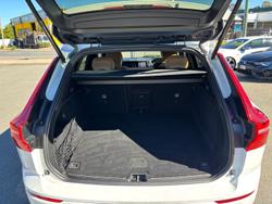2022 Volvo XC60 B5 Inscription