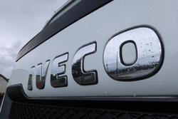 2017 Iveco Acco F2350G 280
