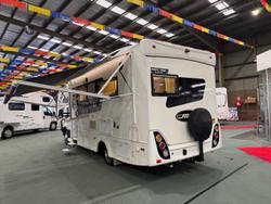 2017 Sunliner Navian