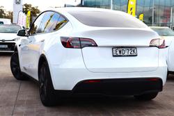 2022 Tesla Model Y Rear-Wheel Drive