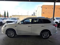 2019 Mitsubishi Outlander PHEV Exceed