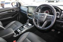2022 Isuzu MU-X LS-T