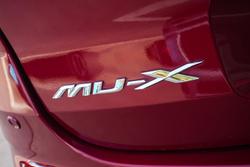 2022 Isuzu MU-X LS-T