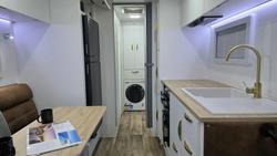 2026 Leader Caravans 1960_C_K1e10b Gold Le Chillax 196'