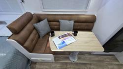 2026 Leader Caravans 1960_C_K1e10b Gold Le Chillax 196'