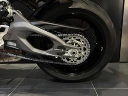 2026 Ducati PANIGALE V2 S RED