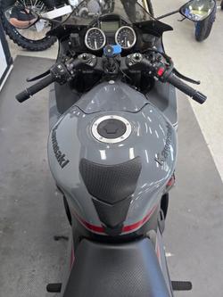 2022 Kawasaki NINJA ZX-14R ABS (OHLINS) GREY