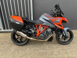 KTM 1290 Super Duke GT