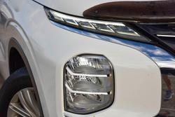 2021 Mitsubishi Outlander ES