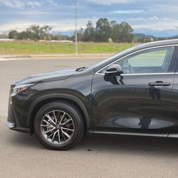 2026 Lexus NX 450h+ Luxury
