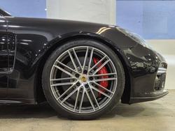 2017 Porsche Panamera Turbo