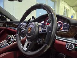 2017 Porsche Panamera Turbo
