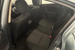 2011 Mazda 3 Neo