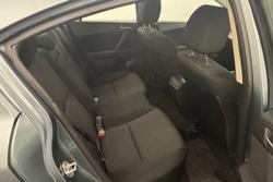 2011 Mazda 3 Neo