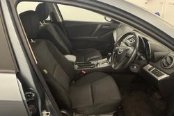 2011 Mazda 3 Neo