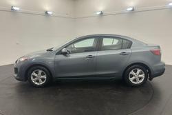 2011 Mazda 3 Neo