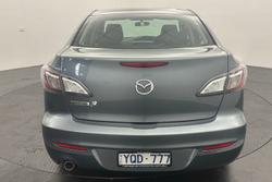 2011 Mazda 3 Neo