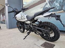 2024 ROYAL ENFIELD (SEE ALSO ENFIEL HIMALAYAN 450 White
