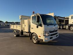 2014 Hino 300 Series 917 Medium Truck