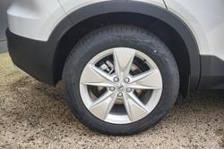 2026 Volvo XC40 Plus B4