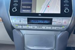 2023 Toyota Landcruiser Prado VX