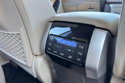 2023 Toyota Landcruiser Prado VX