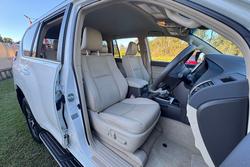 2023 Toyota Landcruiser Prado VX