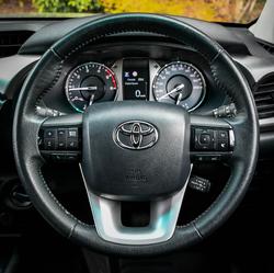2021 Toyota Hilux SR5