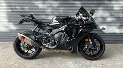 Yamaha YZF-R1