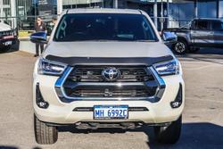 2022 Toyota Hilux SR5