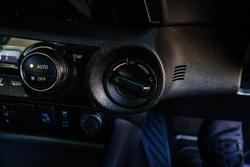 2022 Toyota Hilux SR5