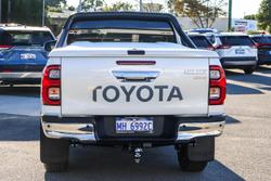 2022 Toyota Hilux SR5
