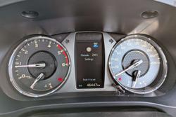 2023 Toyota Hilux SR