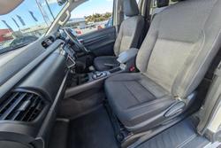 2023 Toyota Hilux SR