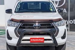 2023 Toyota Hilux SR