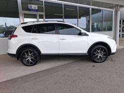 2017 Toyota RAV4 GXL ZSA42R Glacier White