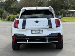 2026 MINI Aceman JCW E Favoured