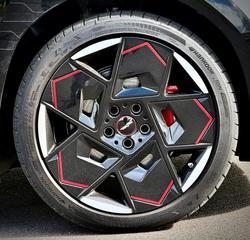 2026 MINI Aceman JCW E Favoured