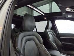 2022 Volvo XC90 B6 R-Design