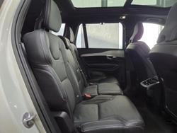 2022 Volvo XC90 B6 R-Design