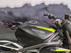 2022 Triumph STREET TRIPLE RS Black