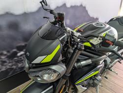 2022 Triumph STREET TRIPLE RS Black