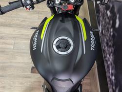 2022 Triumph STREET TRIPLE RS Black